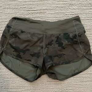 Lululemon Speed Shorts. Sz 4